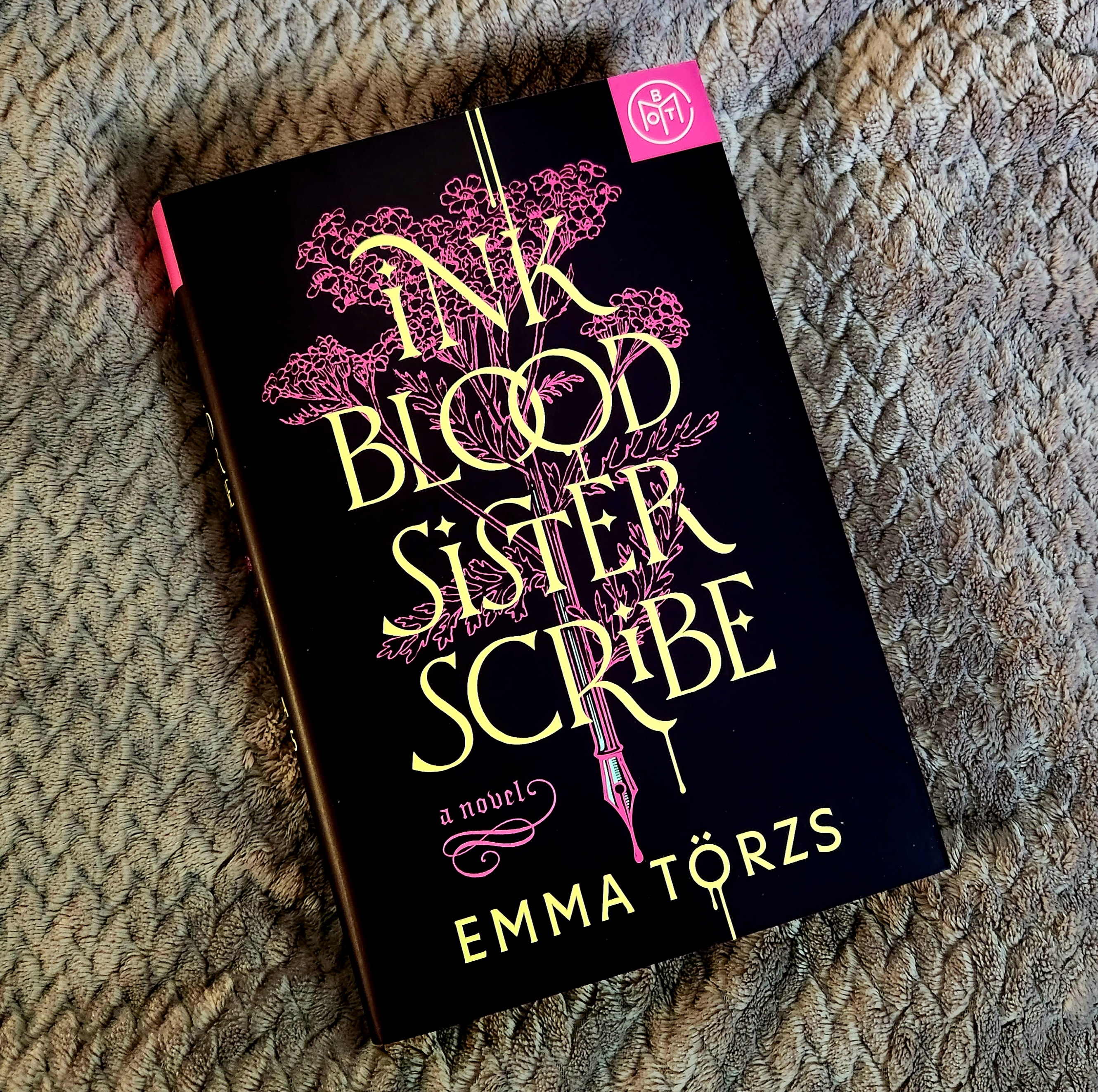 Review: Ink Blood Sister Scribe by Emma Törzs – Quirky Cat's Fat Stacks